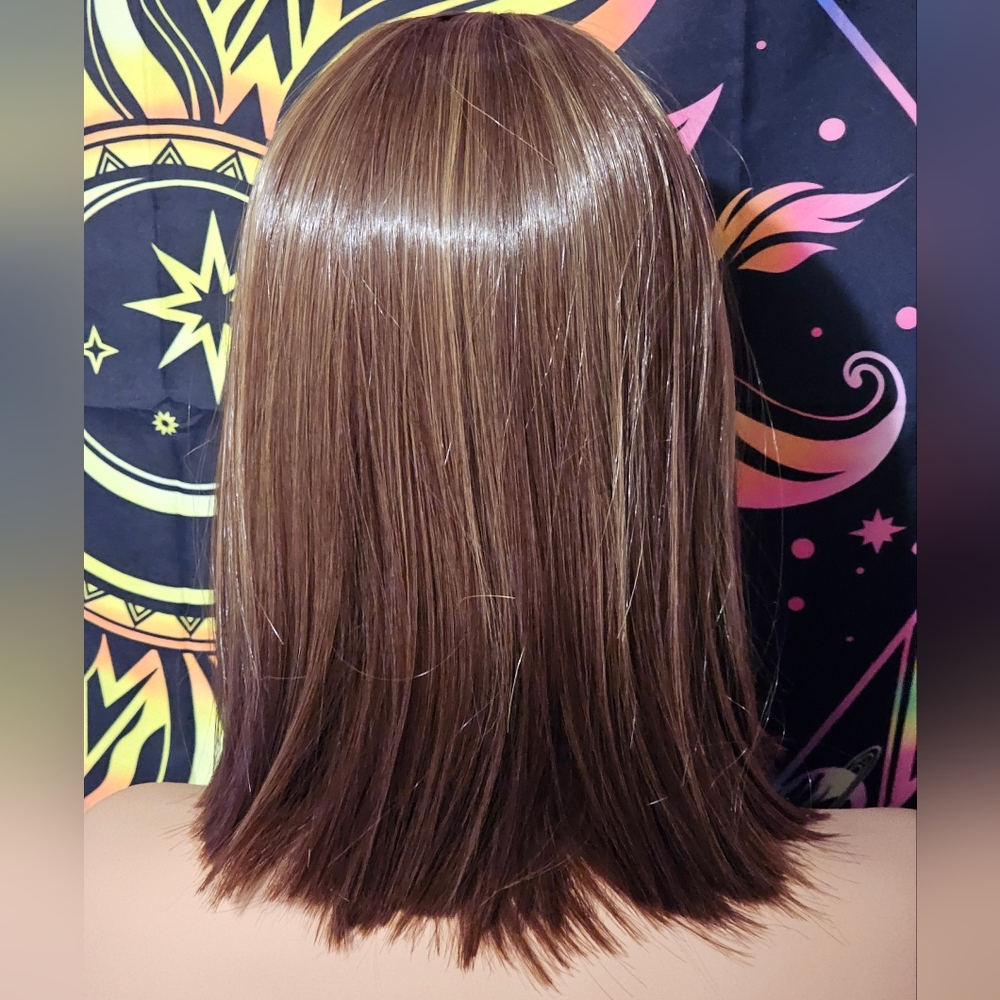Wig - Picture 2 of 3